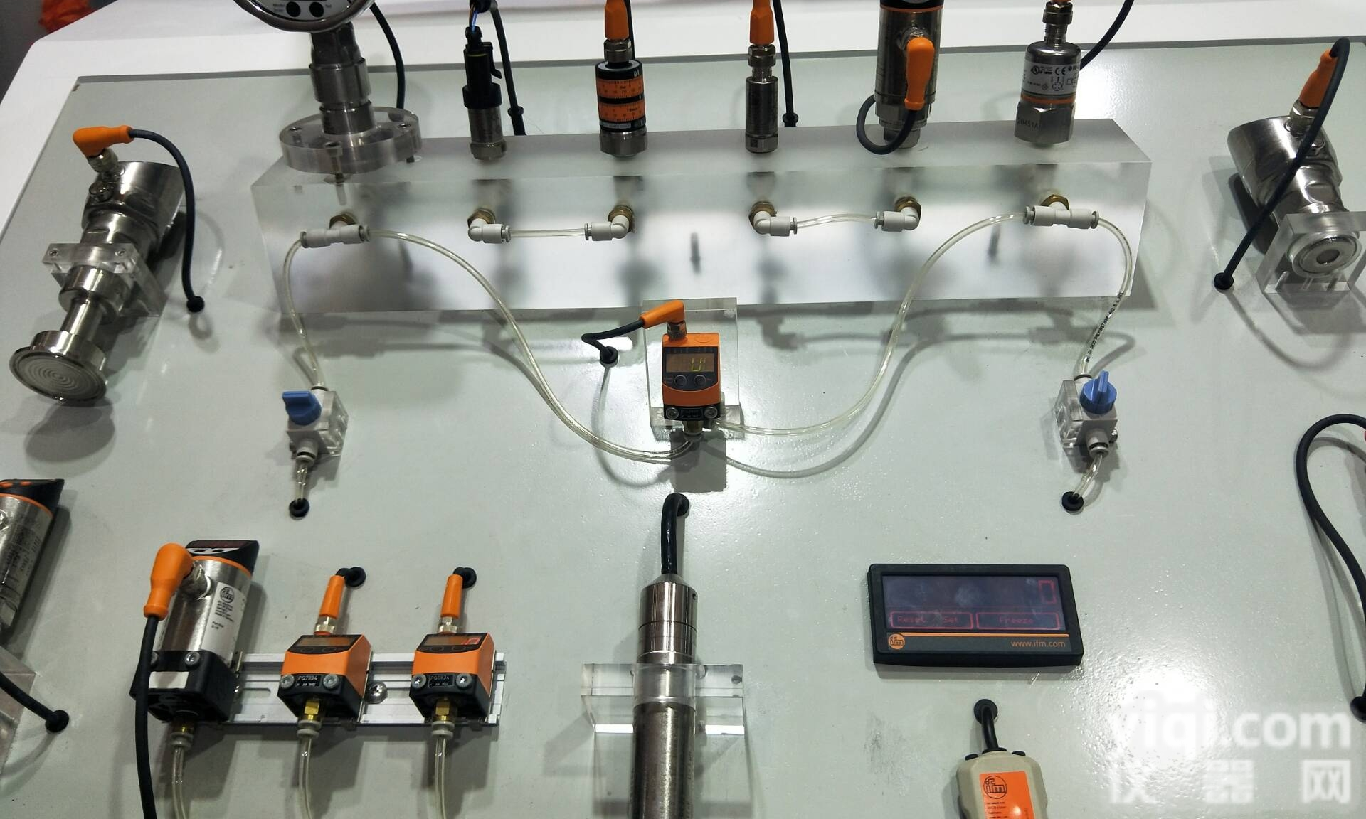 易福门电感式<em>传感器</em>IFT202<em>出售</em>有保障