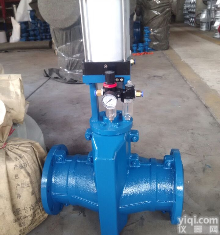 GJ642X<em>气动</em>调节型<em>胶管</em>阀