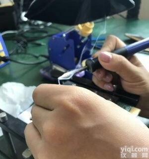 XY  深圳车间小型烙铁<em>焊锡</em>吸<em>烟机</em><em>焊锡</em>抽<em>烟机</em>