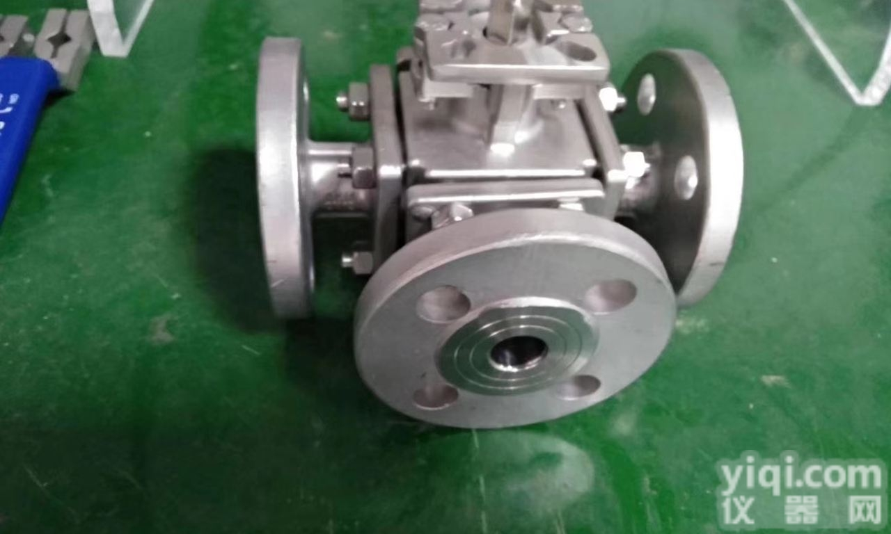 Q44F46衬氟<em>三通</em>四密封<em>换向</em>球阀