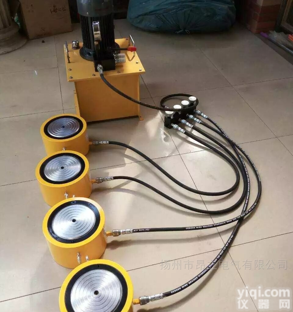 <em>一拖</em>六同步电动<em>千斤顶</em>