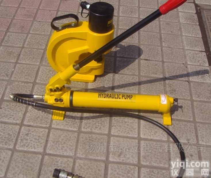 CH-60液压<em>角钢</em><em>冲孔</em>机 槽钢<em>角钢</em>法兰打孔机