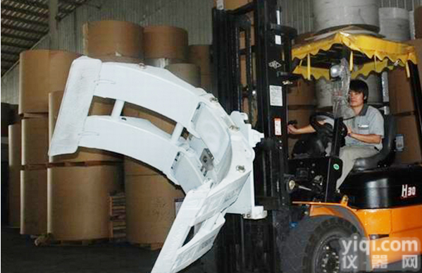 工厂内燃<em>叉车</em><em>称重</em>货叉/3吨<em>称重</em>软包夹<em>电子秤</em>