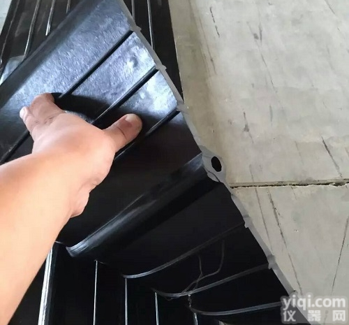 651型止<em>水带</em>  中埋式<em>橡胶</em>止<em>水带</em>厂家价格