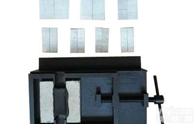 水膨胀止水胶定伸<em>拉伸</em><em>夹具</em>及定伸<em>垫块</em>