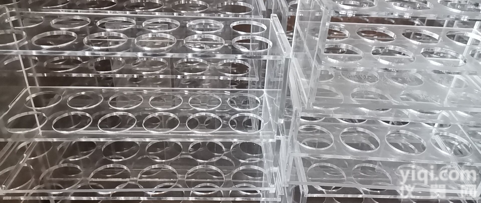 SP-BSGJ-YJBL  有机玻璃<em>比色</em>管架（可<em>定制</em>）