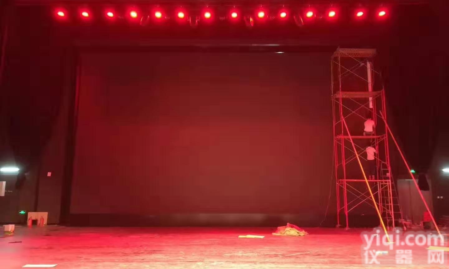 电影院安装p3LED<em>显示屏</em>8平方<em>厂家</em>报价多少钱