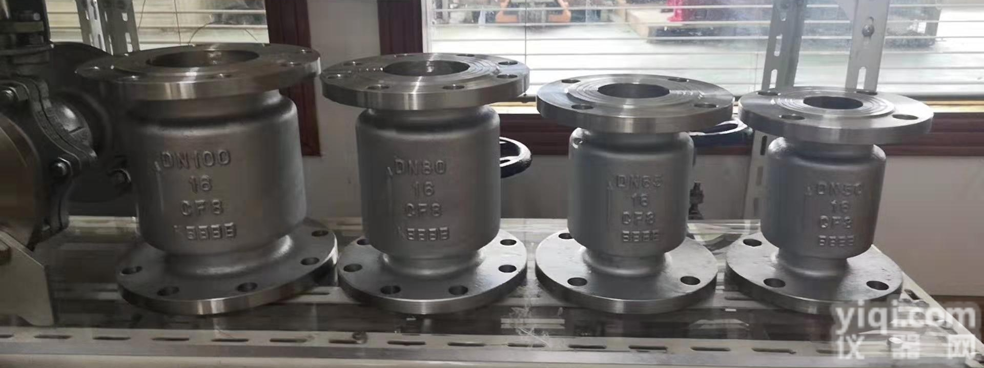 H42W-16P<em>不锈钢</em><em>立式</em><em>止回阀</em>