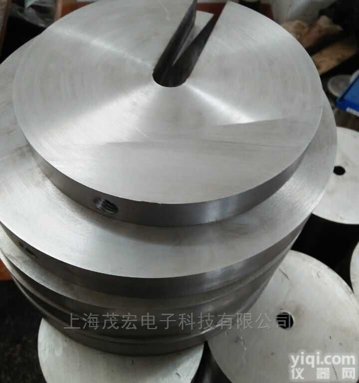 定做<em>钢制</em><em>镀铬</em>25kg开口<em>砝码</em>