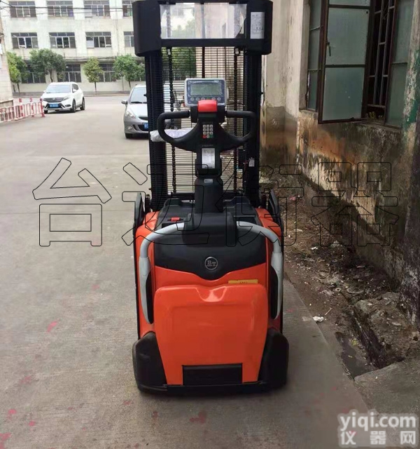 西林堆垛<em>叉车</em>电子秤-<em>电动</em>堆高<em>叉车</em><em>称重</em>器