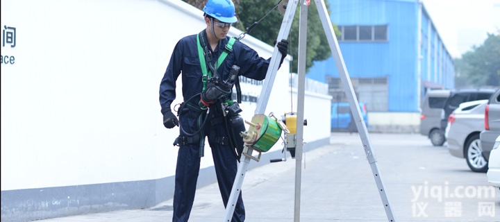 10153579  梅思安<em>三脚架</em><em>绞盘</em>及速差卷扬井下作业防护