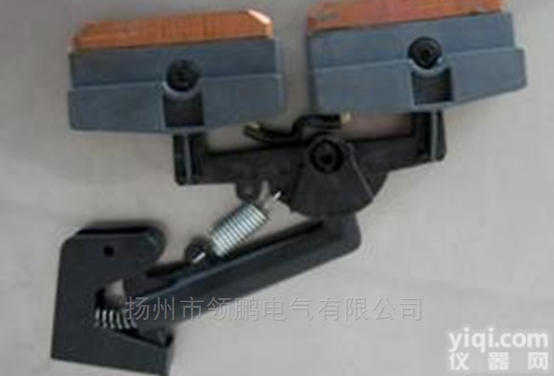 <em>双梁</em><em>起重机</em>单极JD-60AC型双杆双头集电器