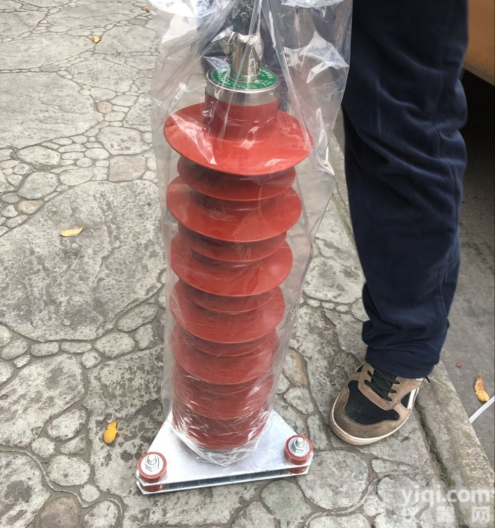 HY5WZ-51/134  HY5WZ-51/134电站型<em>硅橡胶</em>氧化锌高压<em>避雷器</em>
