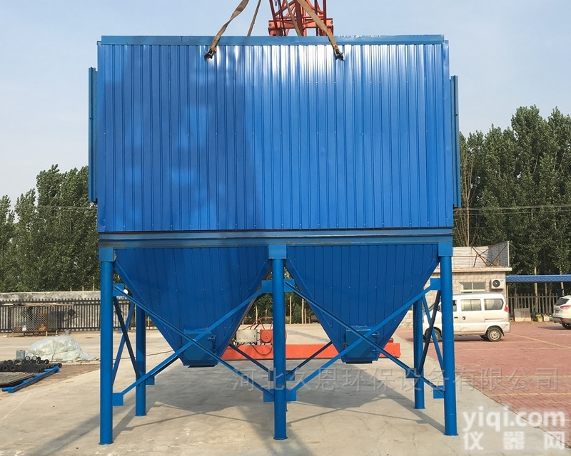 200袋  脉冲锅炉布袋<em>除尘器</em><em>节能环保</em>