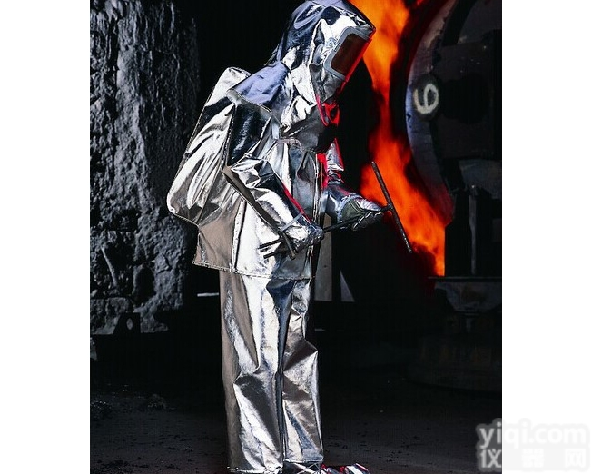 <em>雷克兰</em>  <em>雷克兰</em>隔热服全系列产品特点的区别和应用