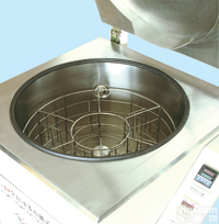 <em>全自动多功能清洗机</em>