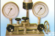 <em>活塞</em><em>压力计</em>  标准<em>压力表</em>