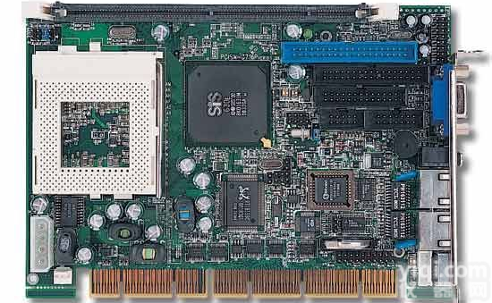 <em>半长CPU卡</em>