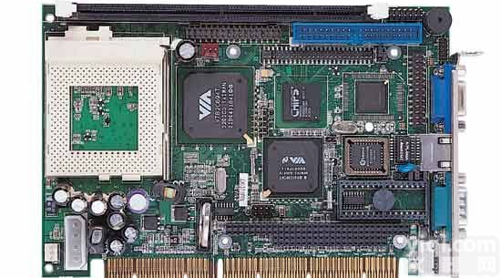 低功耗<em>半长CPU卡</em>