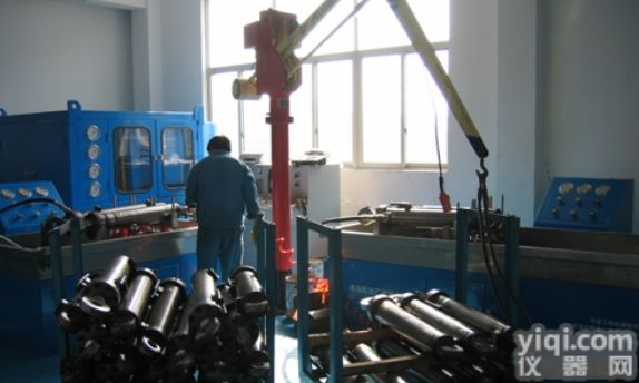 <em>油缸</em><em>试验台</em>