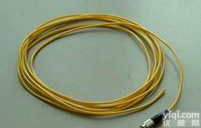 <em>光缆尾纤</em>