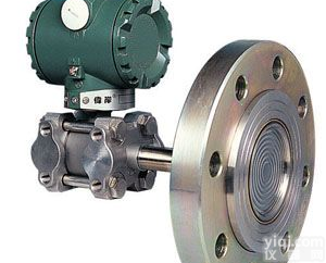 <em>单平液位法兰变送器</em>