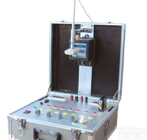 <em>JYM-1A型便携式电能表校验仪</em>