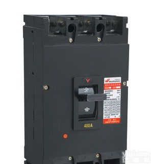 <em>DZ20系列塑壳式断路器</em>