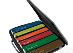 色彩指南<em>精选</em>套装，PANTONE，潘通<em>色卡</em>，国际<em>色卡</em>，<em>色卡</em>