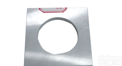 <em>小球测试规</em>