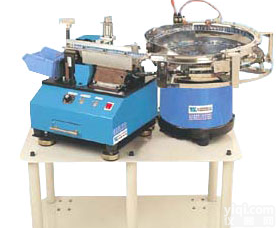 全<em>自动散装电容剪脚机</em>