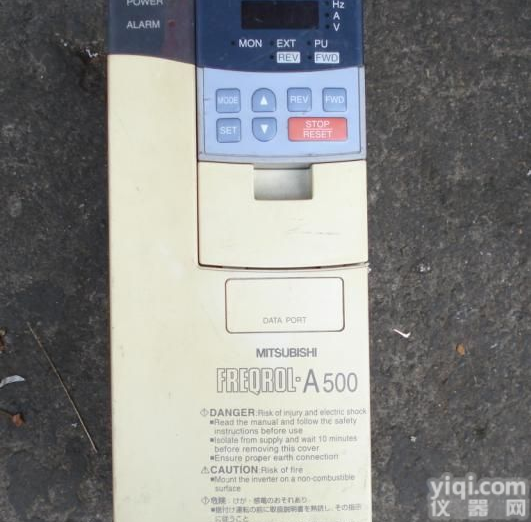 <em>天津</em><em>三菱</em>(<em>MITSUBI</em>)变频器FR-A520-0.75K