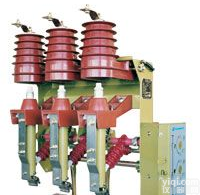 FN12-10D/630-50 型<em>户内交流高压负荷开关</em>