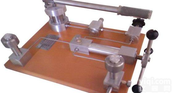 ZR-<em>100</em>B-2Q<em>压力校验台</em>