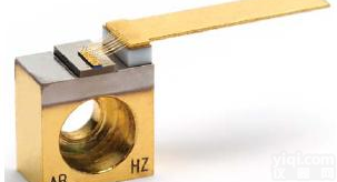 单<em>发射</em>器<em>激光</em>器