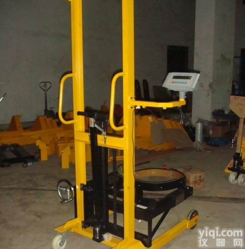 陕西<em>油桶</em>搬运车秤<em>西安</em><em>油桶</em>翻转倒料车秤安康电子秤<em>油桶</em>倒料车宝鸡城固汉中倒桶秤商洛铜川倒料秤渭南咸阳<em>油桶</em>堆高车秤延安<em>油桶</em>车秤榆林倒桶称