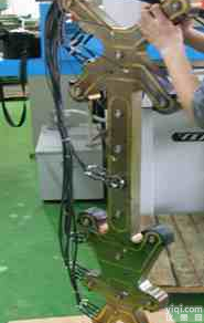 热<em>流道</em><em>分流</em>板 热<em>流道</em>一出四<em>分流</em>板 热<em>流道</em>系统<em>分流</em>板