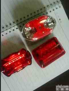 供应肩灯，太阳能肩灯，<em>安全防护肩灯</em>，肩夹式闪光器，路政专用肩灯