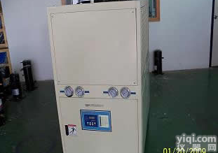 大连挤塑机用冷水机|<em>冷冻机</em>