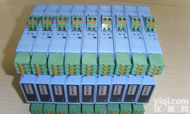 国电中自 GD8042现场电源配电信号<em>隔离器</em>(一入<em>四出</em>)