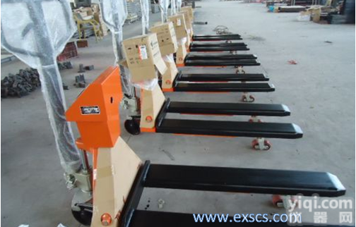 供应电子<em>叉车</em>称，<em>叉车</em>磅秤，<em>手推</em><em>叉车</em>电子秤