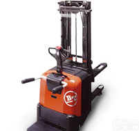 SPE系列  瑞典BT进口电动<em>堆高车</em>,进口堆高机,进口电动堆高机,进口电动<em>堆高车</em>,进口<em>堆高车</em>价格