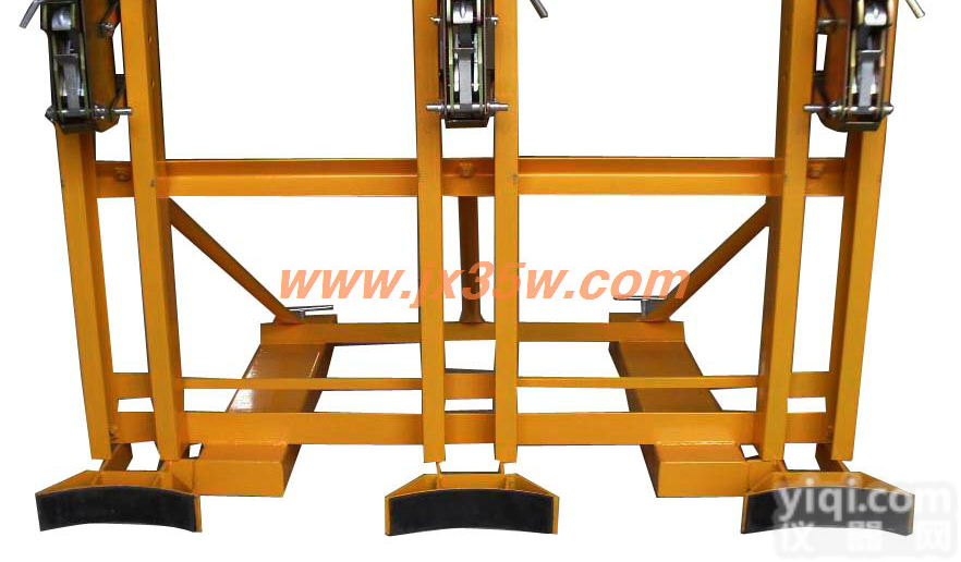 <em>鹰嘴</em><em>油桶</em>夹具（叉车双桶<em>油桶</em>夹）三桶抱桶器