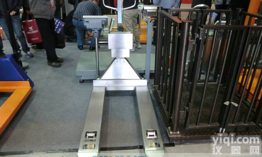 <em>碳钢</em><em>叉车</em>秤，<em>碳钢</em>电子<em>叉车</em>秤，1吨<em>碳钢</em>电子<em>叉车</em>秤