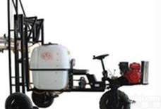 <em>自走式</em>高秆作物<em>喷雾</em>机 河南赛兰