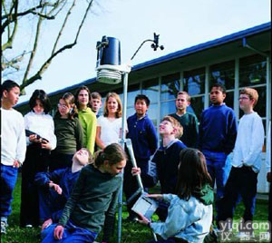 <em>科普教育</em>气象站