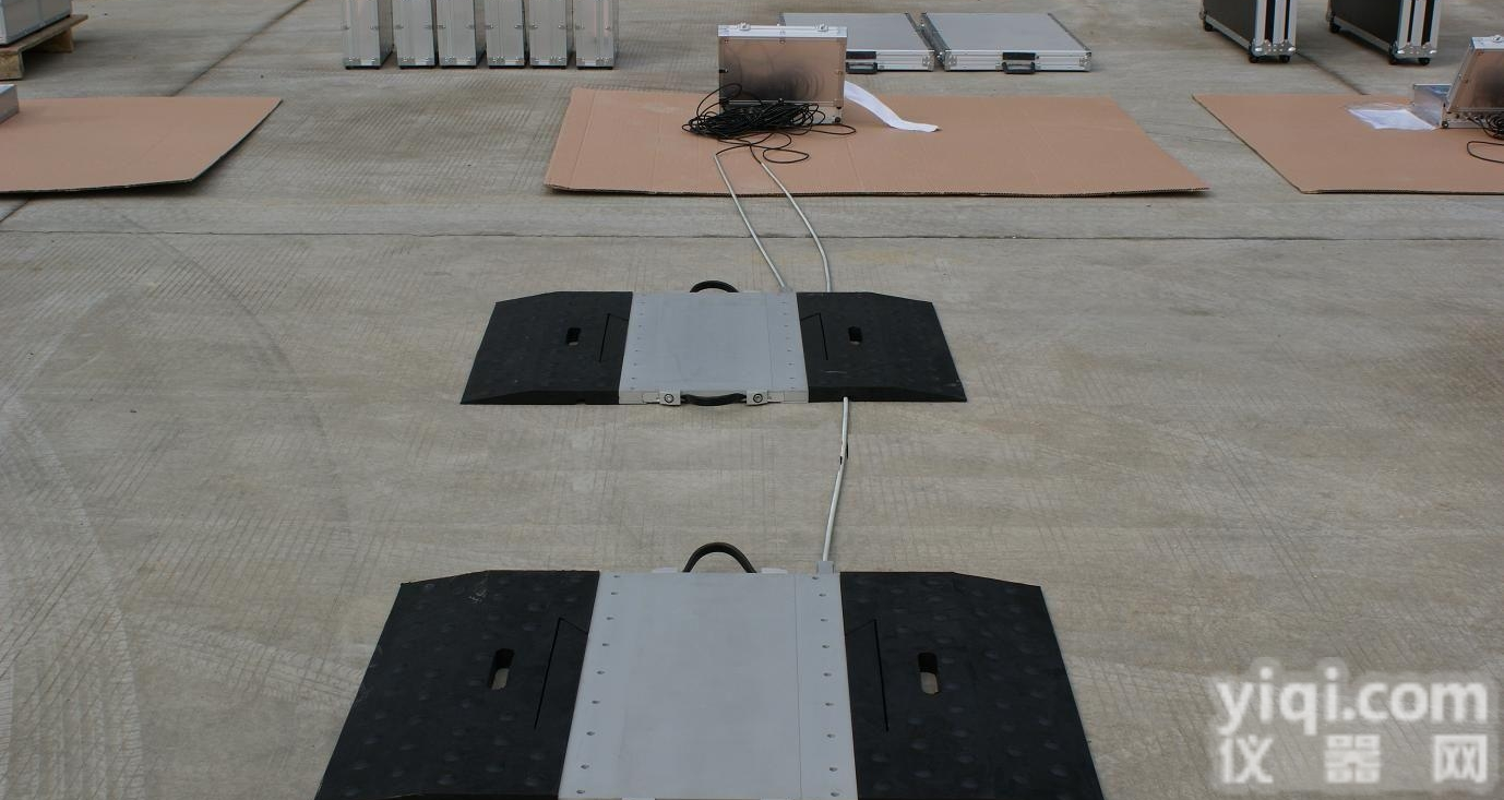 双通道<em>车辆检测器</em>