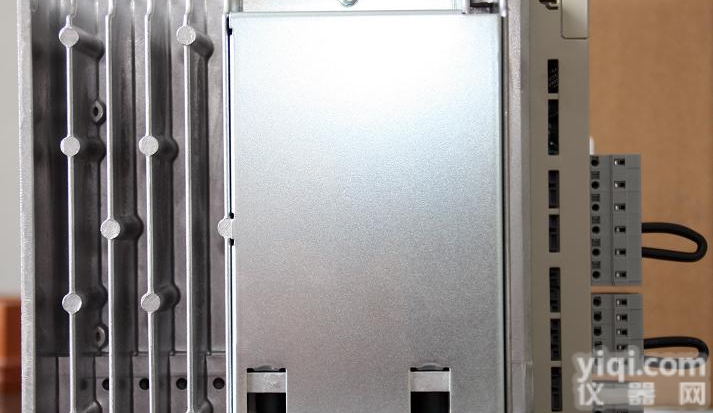 安川<em>伺服</em>器<em>SGDM</em>-08<em>ADA</em>