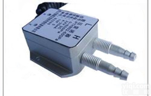好销棉纱机械风差压<em>变送器</em>，云母片差压<em>变送器</em>，风差压<em>变送器</em>，厂家<em>报价</em>