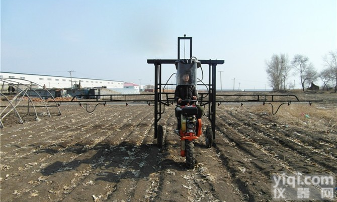 <em>自走式</em>喷杆<em>喷雾</em>机_厂家_报价_参数